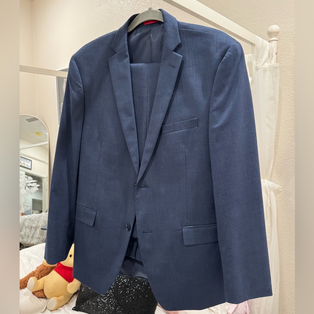 Alfani Navy Men's Suit 40R & 34/32 pants